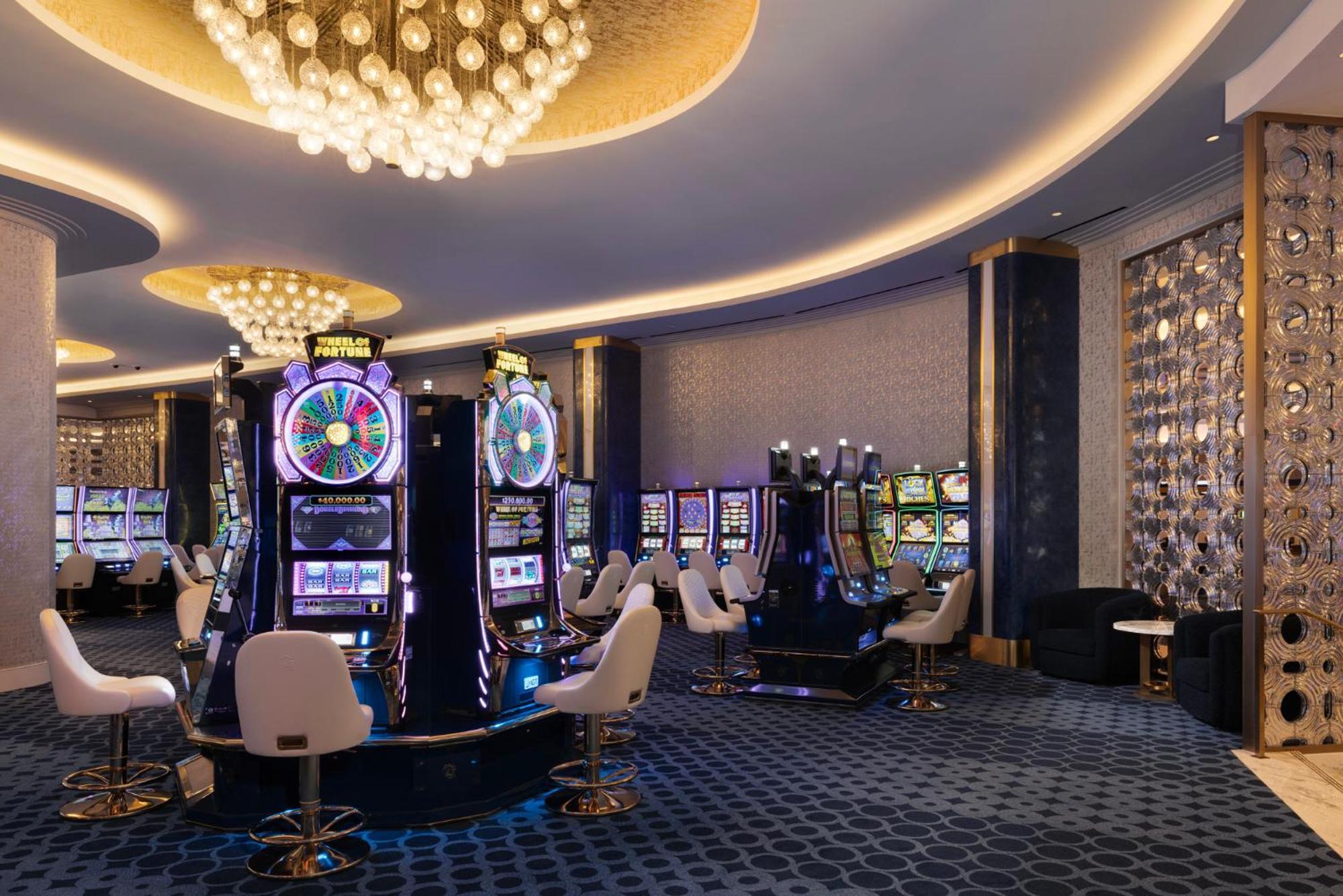 Fontainebleau ลาสเวกัส ภายนอก รูปภาพ The casino floor at Wynn Las Vegas