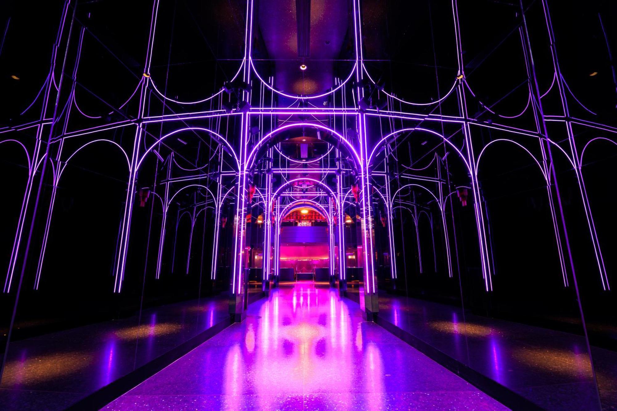 Fontainebleau ลาสเวกัส ภายนอก รูปภาพ The interior of the nightclub